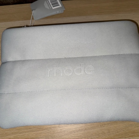 Rhode Makeup Bag (ONLY bag, no products included) - Picture 1 of 5
